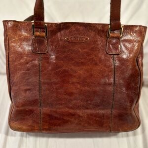 VTG Oroton Brown Medium Size Zip Closure Leather Shoulder Bag Purse.